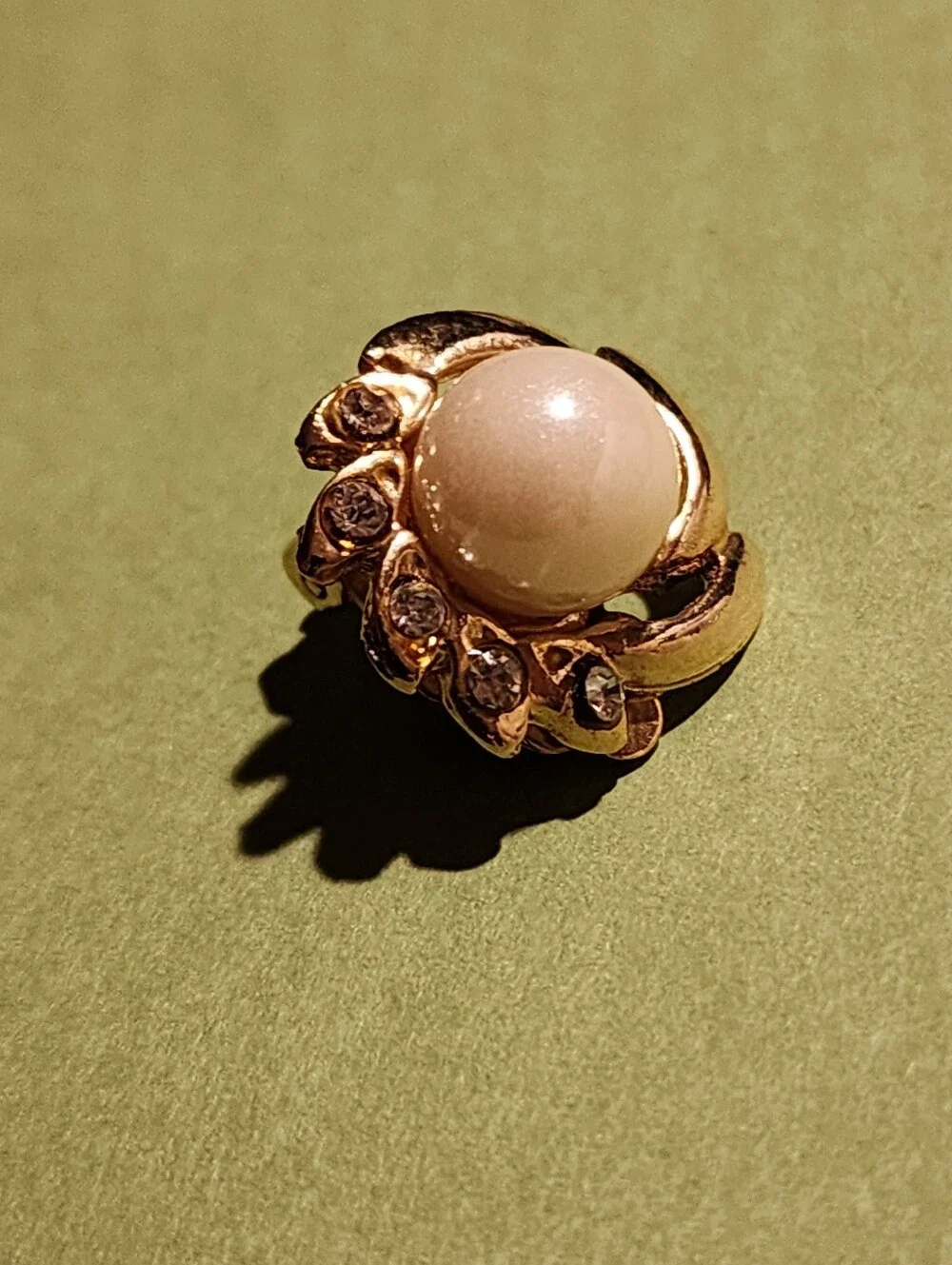 Vintage Style Faux Pearl Rhinestone Gold Tone Clip-On Statement Earrings